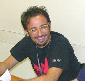 Il regista Luigi Maria Perotti